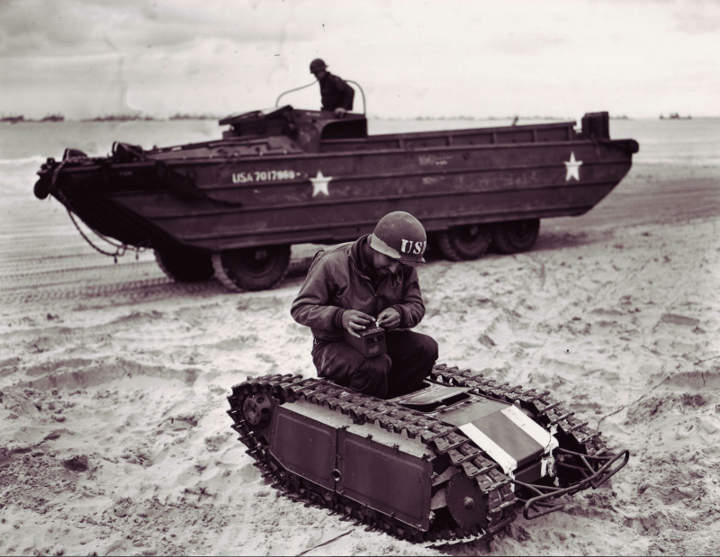 Illustration for article titled 12 Pieces of Tech That Turned the Tide At Normandy
